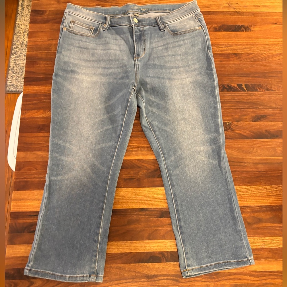 Soho Women's Straight Leg Jeans - Light Blue Wash